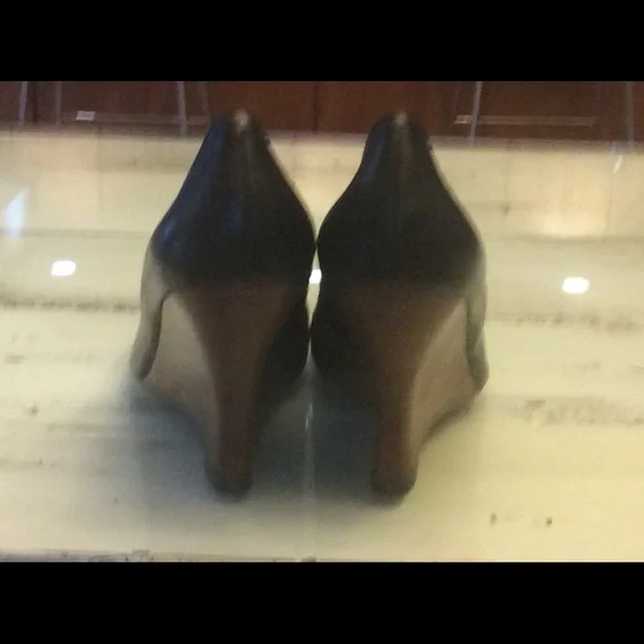 Shoes - Picture 3 of 3